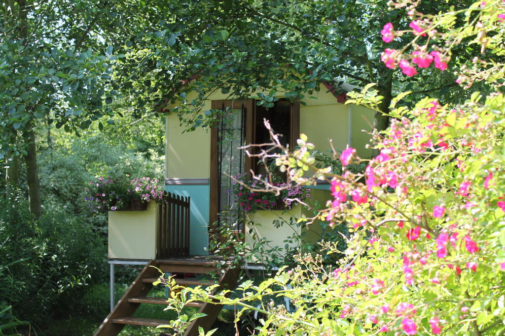 カミエ Roulottes Du Rouard Bed & Breakfast 部屋 写真